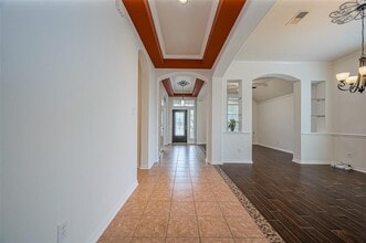 10714 Barker Lake in Cypress, TX - Building Photo - Building Photo