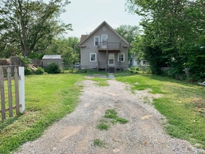 1124 N 26th St in Lincoln, NE - Foto de edificio - Building Photo
