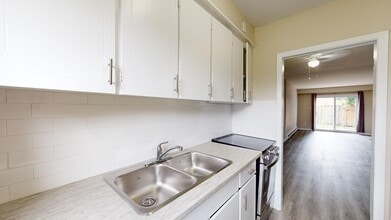 157 Arbour Glen Crescent in London, ON - Building Photo - Building Photo