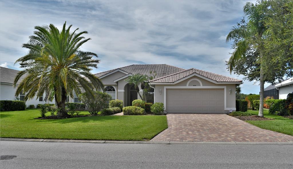 4630 Chase Oaks Dr in Sarasota, FL - Building Photo