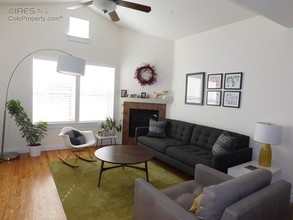 2576 Stonewall Ln in Lafayette, CO - Foto de edificio - Building Photo
