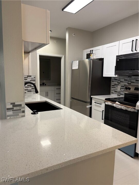 7940 Preserve Cir in Naples, FL - Building Photo