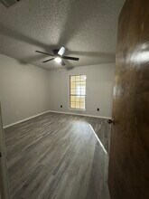 8608 Geneva Ave in Lubbock, TX - Foto de edificio - Building Photo