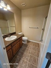 1060 Goble Ct in Tulare, CA - Building Photo - Building Photo