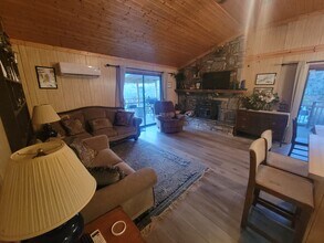 260 Shuler Dr in Maggie Valley, NC - Building Photo - Building Photo