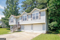 7747 Melanie Dr in Douglasville, GA - Building Photo - Building Photo