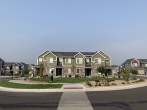 The Point at Biscay in Aurora, CO - Foto de edificio - Building Photo