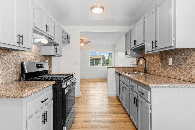 1335 Stanley Ave in Long Beach, CA - Building Photo - Building Photo
