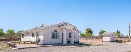 620 Ojito De Madrid Dr in Anthony, NM - Foto de edificio - Building Photo