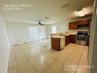 621 Bluebill Ln in Poinciana, FL - Building Photo - Building Photo