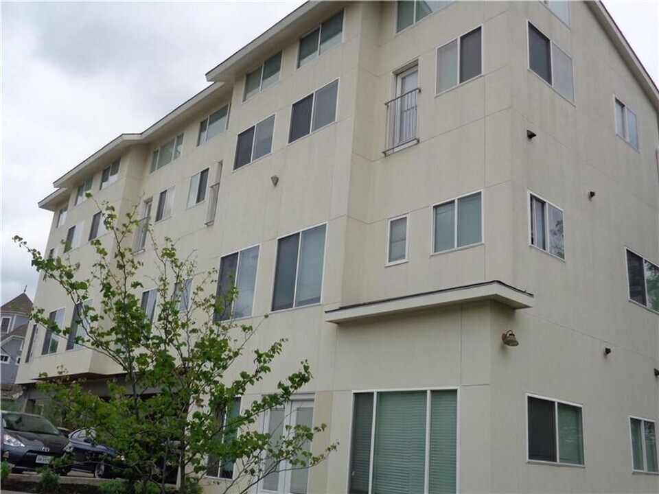 210 E 32nd St in Austin, TX - Building Photo