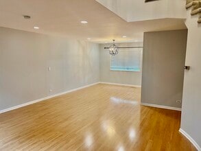 214 Autumn Ln in Vernon Hills, IL - Building Photo - Building Photo