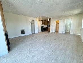 3432-3434 S Centinela Ave, Unit 34 08 in Los Angeles, CA - Building Photo - Building Photo