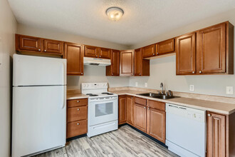 Alder Square Townhomes in Loveland, CO - Building Photo - Building Photo