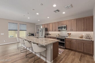 3261 Maverick Dr in Wickenburg, AZ - Building Photo - Building Photo