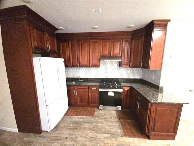 property at 226 E 54th St