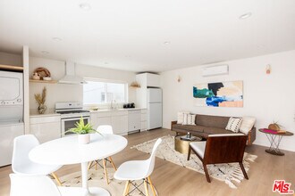 1948 Preston Ave in Los Angeles, CA - Building Photo - Building Photo