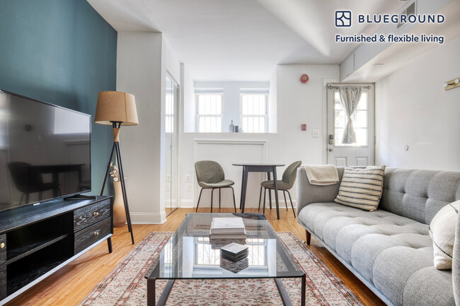 property at 1415 17th St NW