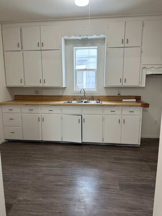 property at 730 Thomas Ave