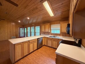 261 County Rd in Athens, TX - Building Photo - Building Photo