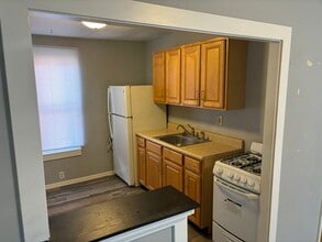 619 Copeland St, Unit Apt 2 Studio in Pittsburgh, PA - Building Photo - Building Photo