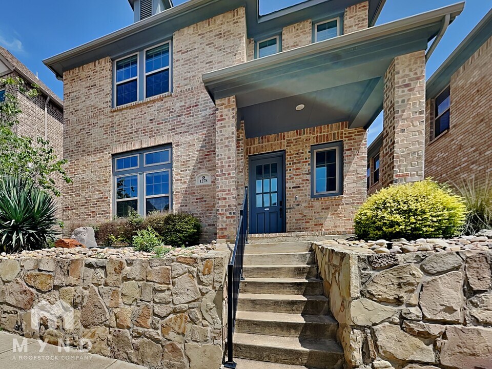 1278 Ocean Breeze Dr in Flower Mound, TX - Foto de edificio