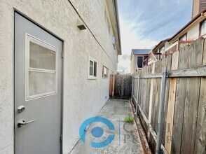 4661 Oregon St in San Diego, CA - Building Photo - Building Photo