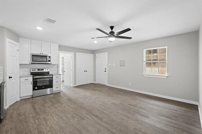6121 Ridgemont St in Houston, TX - Building Photo - Building Photo