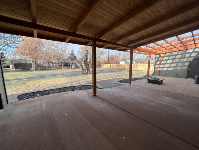 property at 102 20th St SW