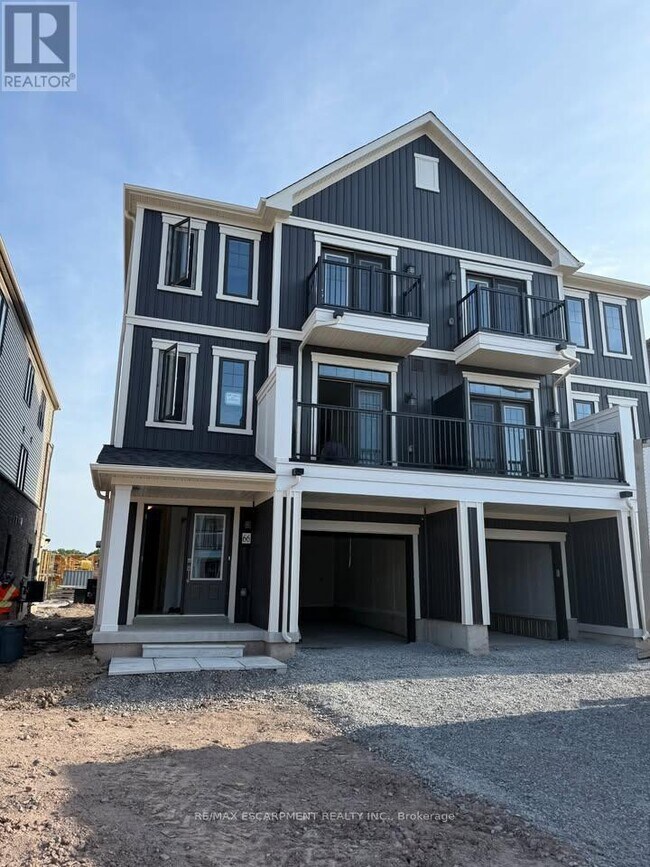 66 Pogie Dr in Welland, ON - Building Photo - Building Photo