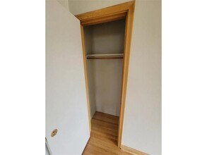 706 Robinwood Ln in Hopkins, MN - Building Photo - Building Photo