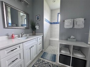 186 Fairway Rd in Rotonda West, FL - Foto de edificio - Building Photo