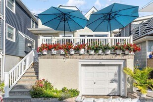26 Illinois Ave in Long Beach, NY - Building Photo