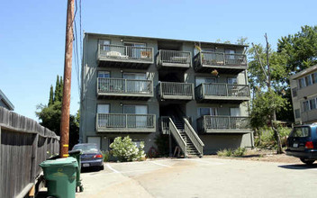 78 Linda Ave in Piedmont, CA - Foto de edificio - Building Photo