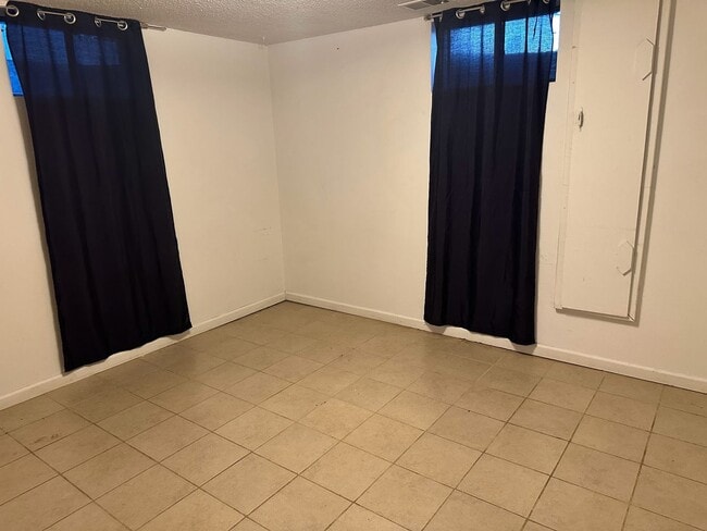 6690 Magnolia St in Commerce City, CO - Building Photo - Building Photo