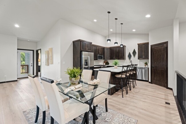 1107 S Foss Ave in Sioux Falls, SD - Building Photo - Building Photo