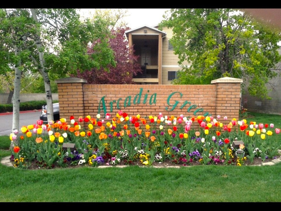 Arcadia Green Apartments in Salt Lake City, UT - Foto de edificio