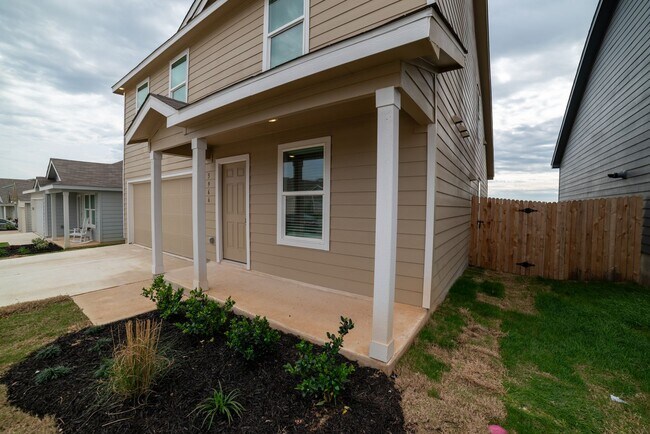 5966 Vestige Bnd in Bulverde, TX - Building Photo - Building Photo