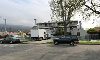 1958 Parish Pl in Burbank, CA - Foto de edificio - Building Photo