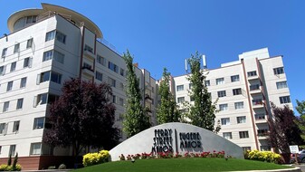 Eugene Manor Apartments in Eugene, OR - Building Photo