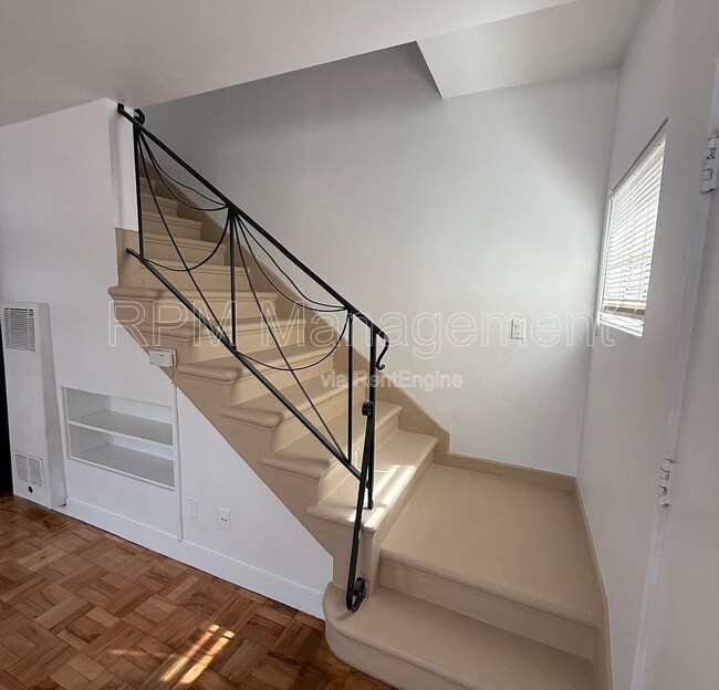 14522 Gault St in Los Angeles, CA - Building Photo - Building Photo