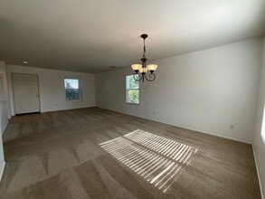 38330 Mariner Ct in Palmdale, CA - Building Photo - Building Photo