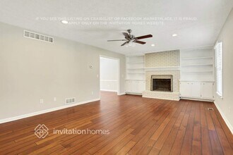 4885 Cove St in Acworth, GA - Foto de edificio - Building Photo