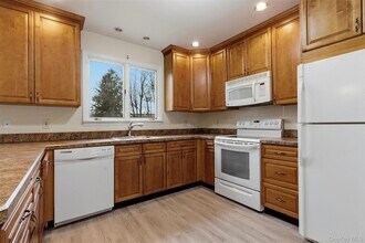 1751 US-6, Unit B in Carmel, NY - Building Photo - Building Photo