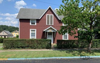 245 Green St in Morgantown, WV - Building Photo