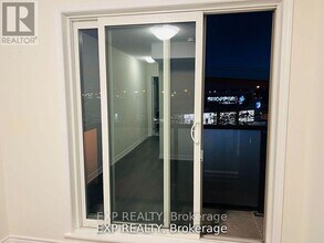 1081 Danforth Rd in Toronto, ON - Building Photo - Building Photo