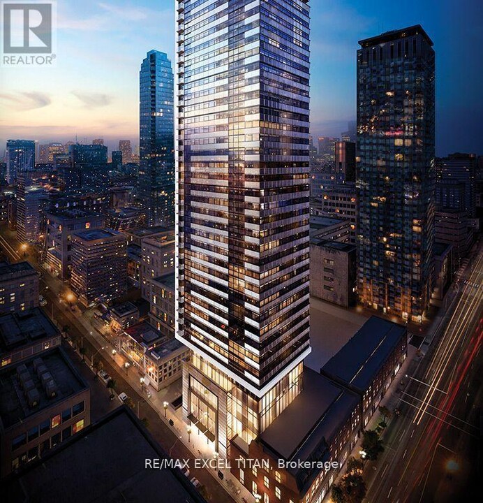 8-4508 Cumberland St in Toronto, ON - Building Photo