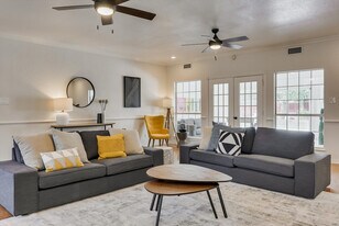 7701 Ridgeway Ct in North Richland Hills, TX - Building Photo