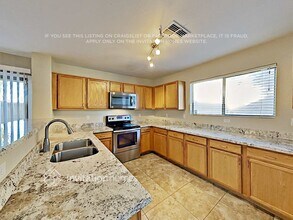 8190 W Purdue Ave in Peoria, AZ - Building Photo - Building Photo