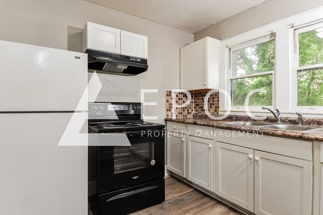 1423 Dellabrook Rd in Winston-Salem, NC - Building Photo - Building Photo